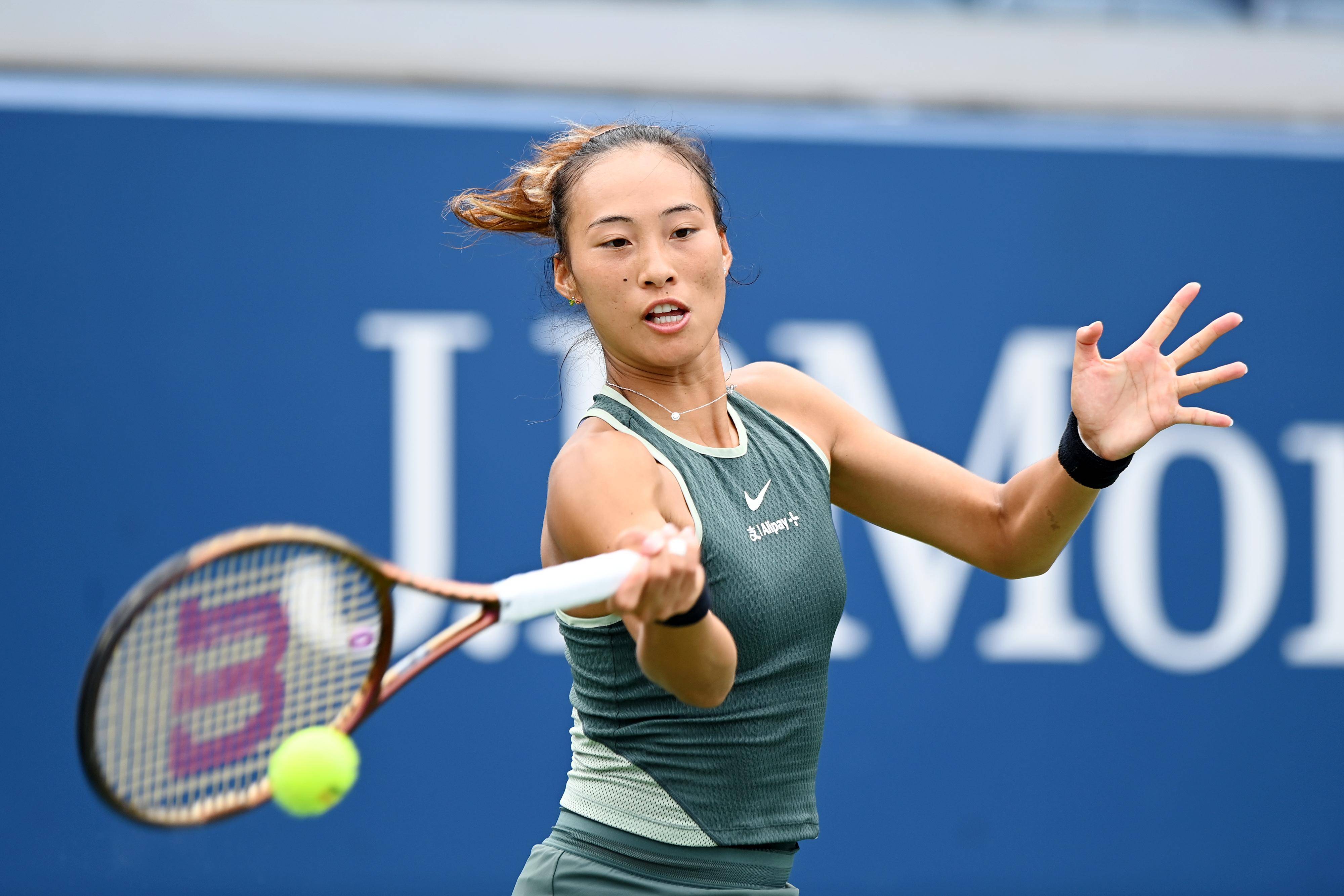 的表现尤为 的表现尤为